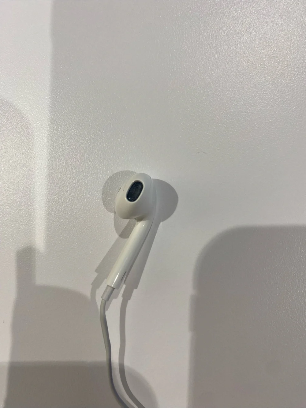 Apple EarPods 3.5mm Jack - NEW Never Worn - Genuine Apple Wired Earbuds